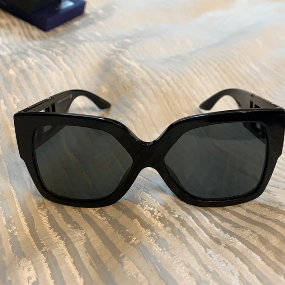 Versace sunglasses 4402 - Picture 3 of 11